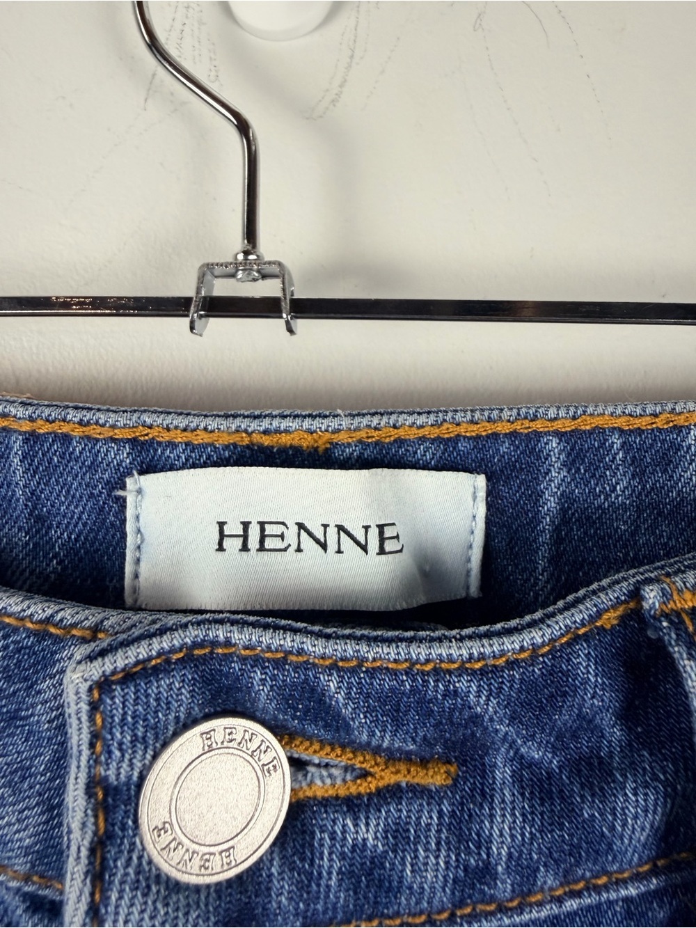 Henne medium wash straight leg denim jeans size 27 - Picture 2 of 5